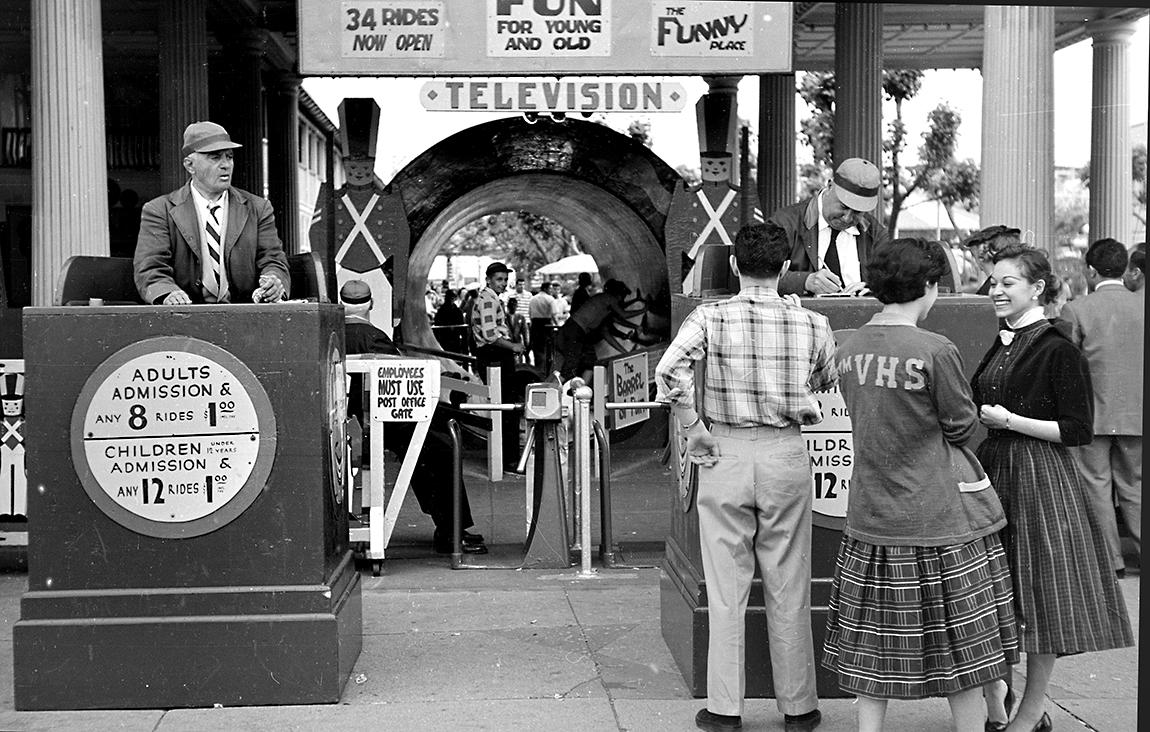 steeplechase-park-bowery-entrance-coney-island-history-project